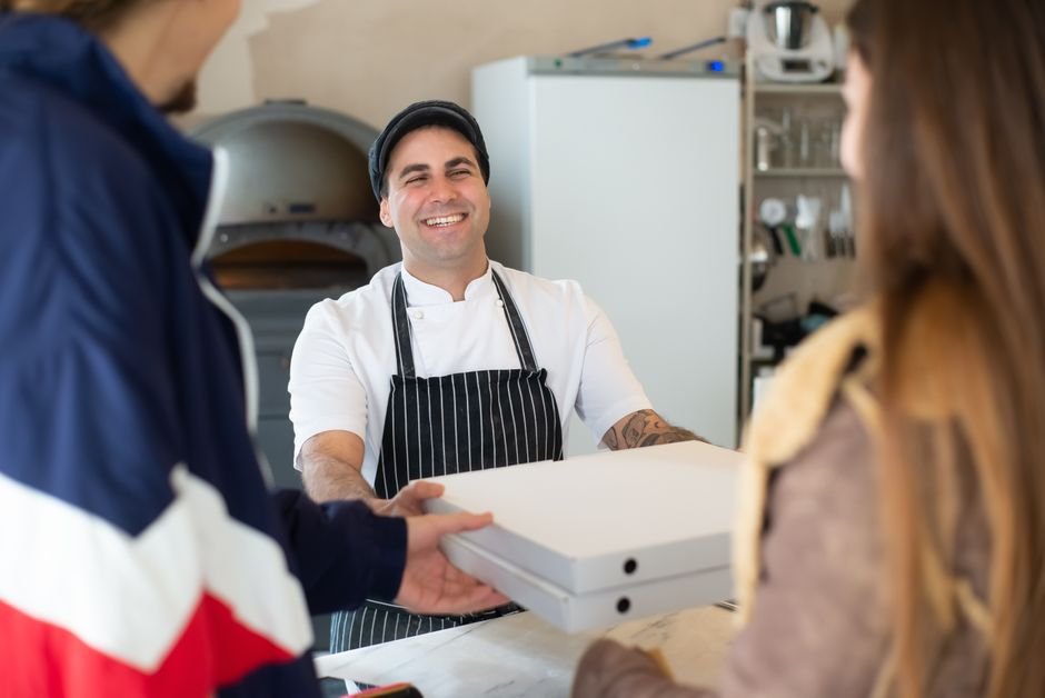 Fidelização no delivery: como fazer o cliente pedir de novo sem depender só de desconto