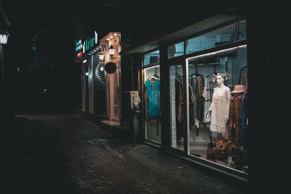 Vitrine no Instagram que vende: do post ao "quanto custa?" respondido