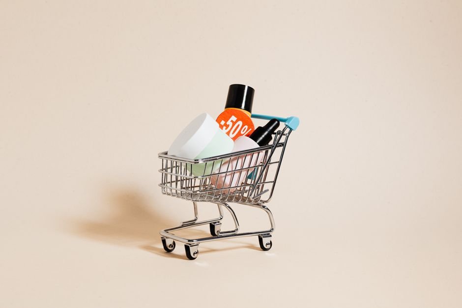 Cupom de desconto de delivery sendo aplicado no celular
