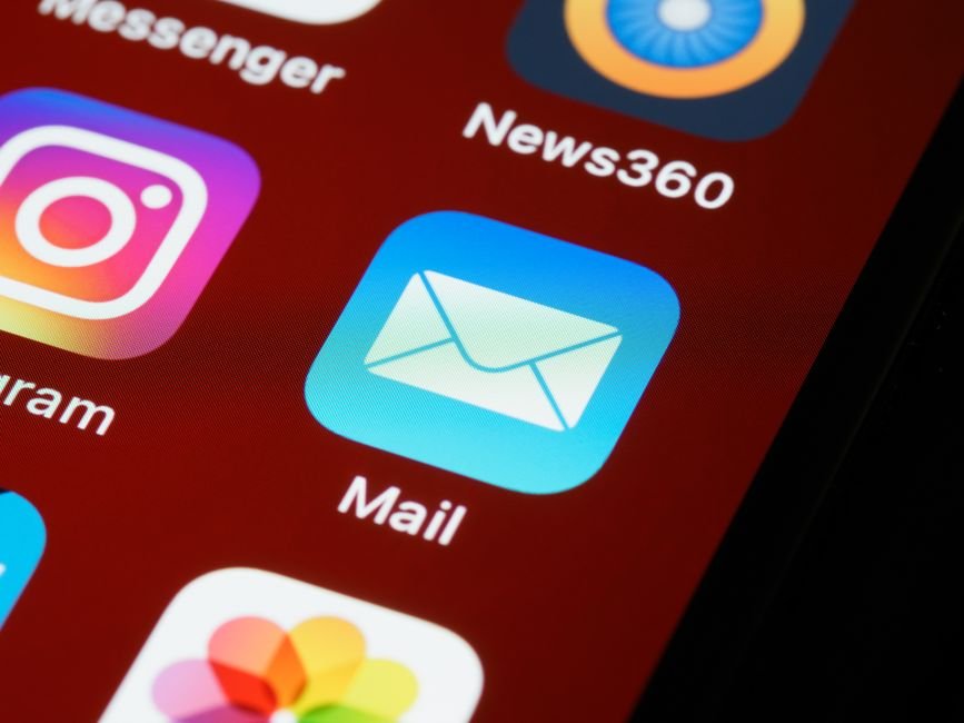 Tela de e-mail com opção de descadastro em destaque