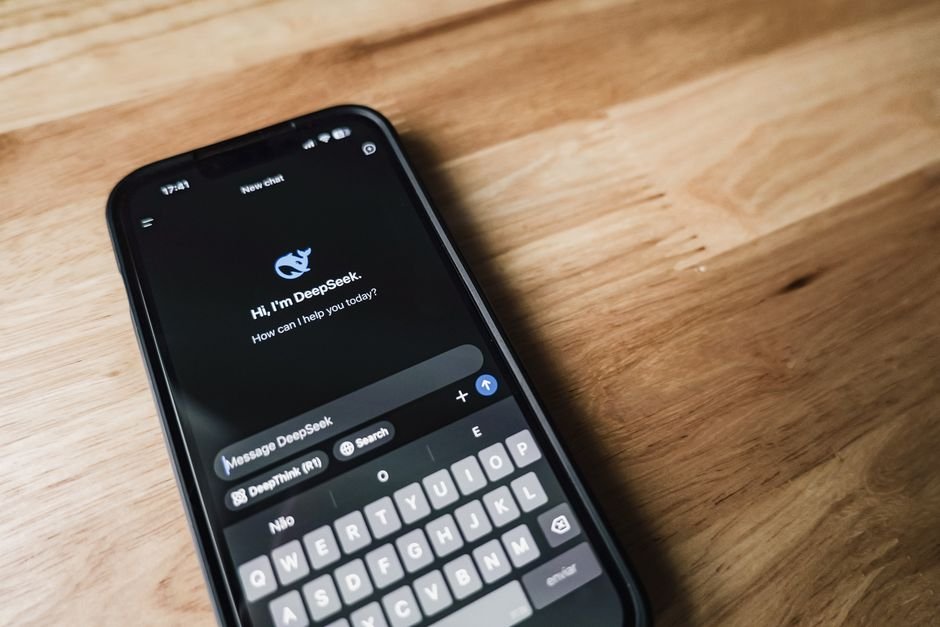 Tela de celular exibindo conversa de mensagens de texto